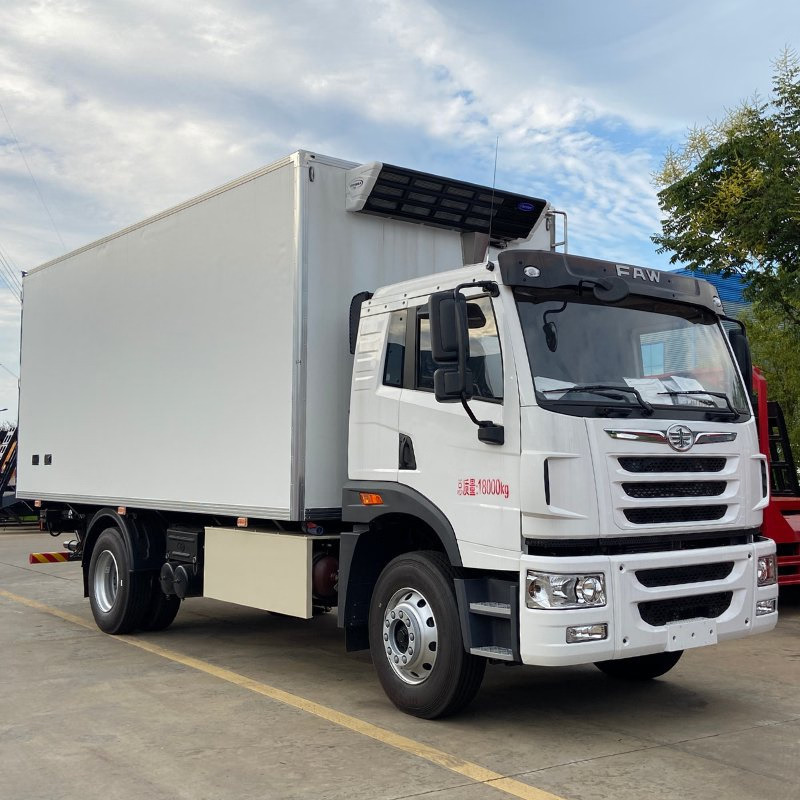 Chiller truck rental Abu Dhabi 3 to 10 ton